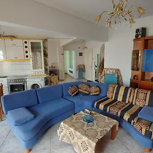 Spacious , Salonic Grecia